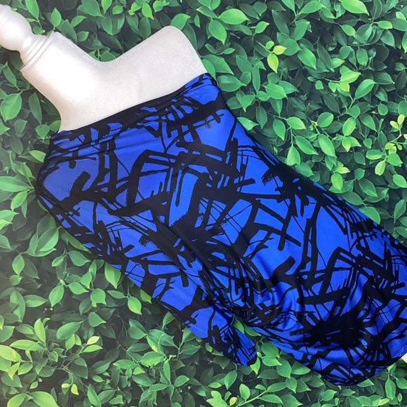 ONE-SHOULDER BATWING-SLEEVE DRESS • NWOT • SIZE L • PAPAYA - Picture 2 of 6